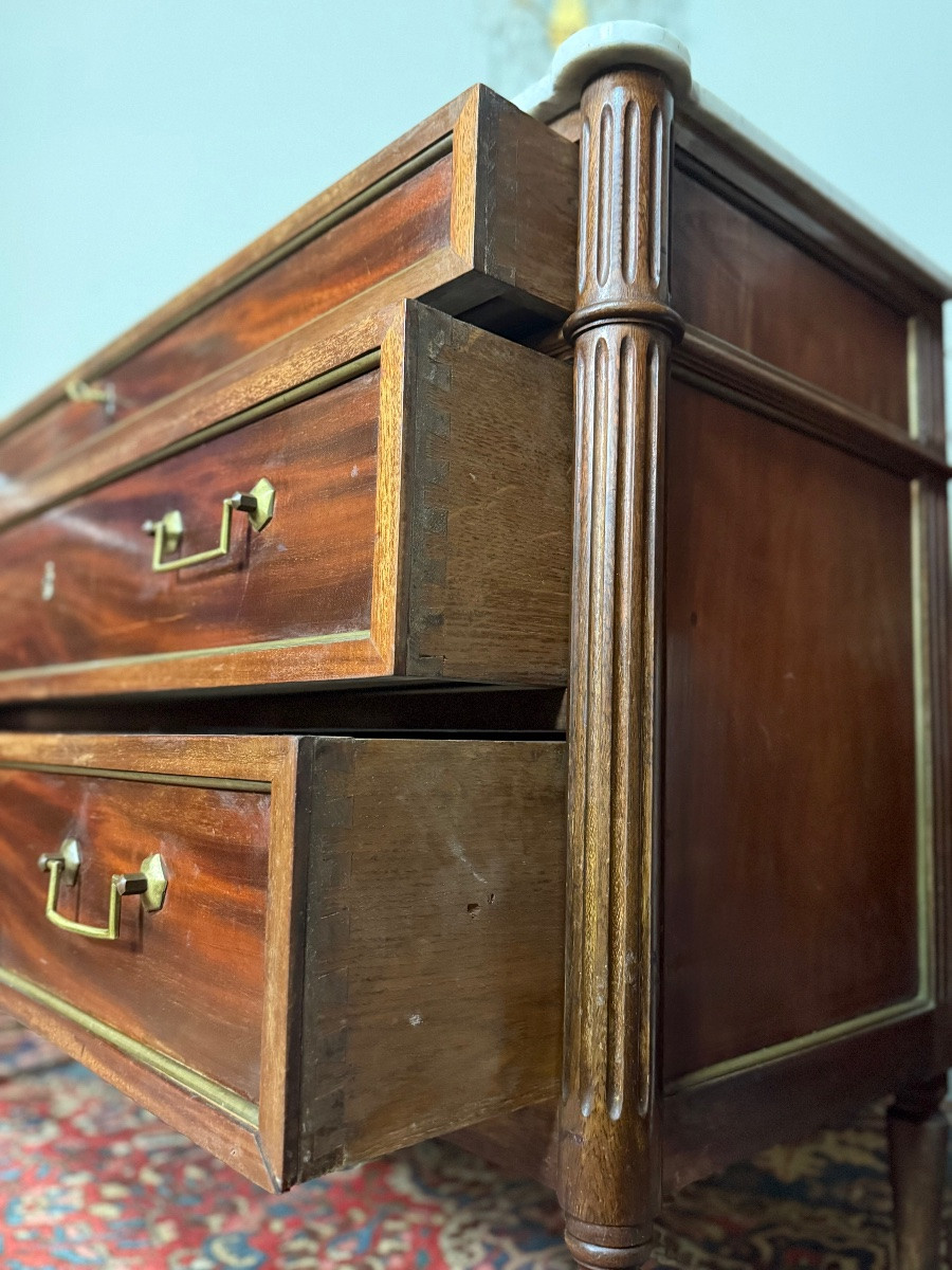 Paire de commodes de style Louis XVI -photo-4