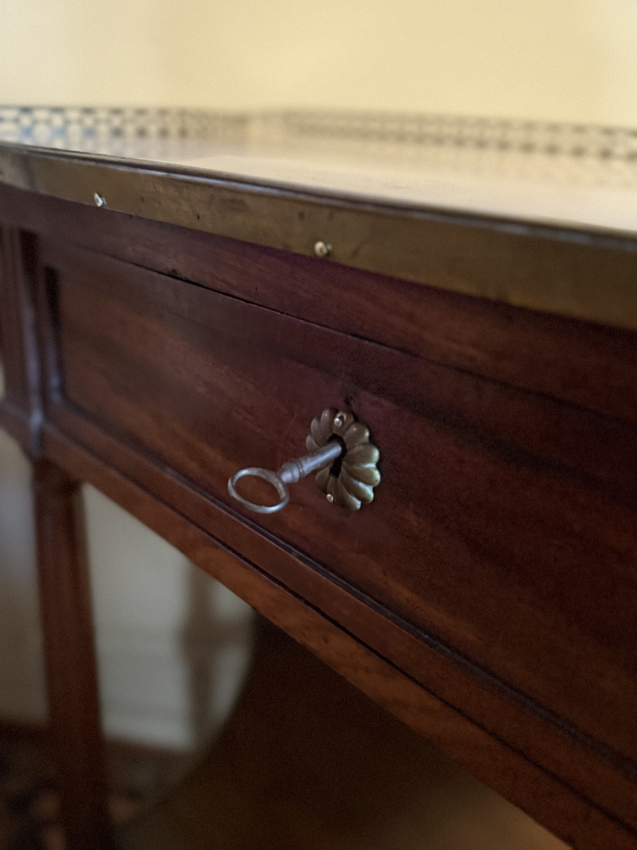 Louis XVI Period Mahogany Console Table. -photo-4