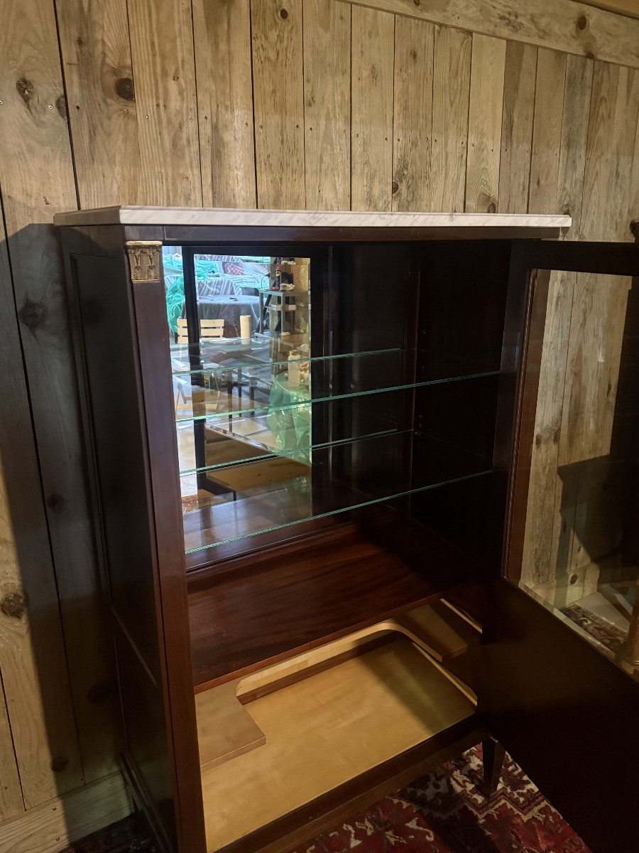 Vitrine/ Argentier de style Louis XVI en acajou. -photo-3