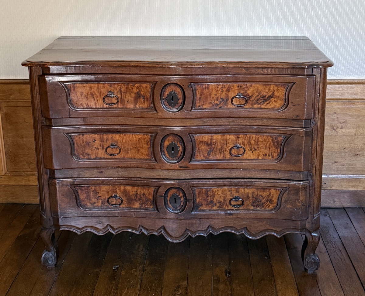 Commode d'époque XVIII ème en bois naturel. 