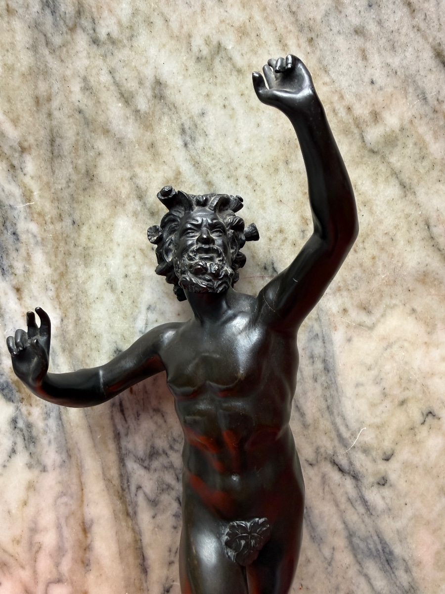 Bronze " Faune dansant de Pompeï " Bronze du grand tour sur marbre rouge griotte.-photo-5