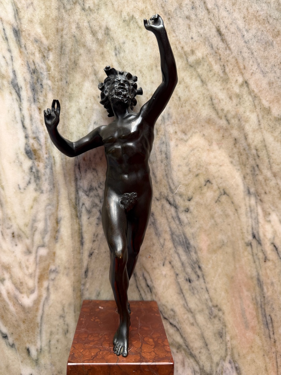 Bronze " Faune dansant de Pompeï " Bronze du grand tour sur marbre rouge griotte.-photo-6