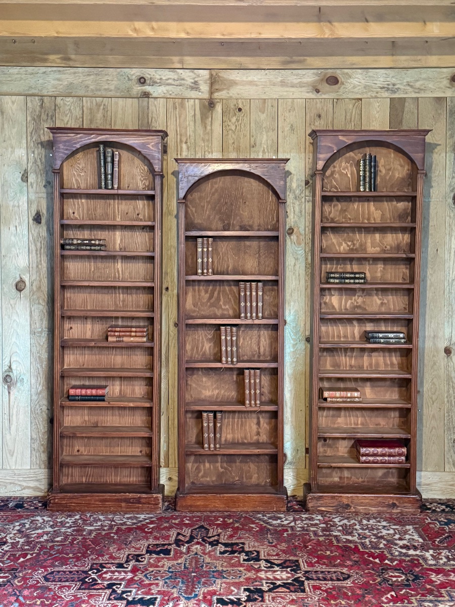 Ensemble de trois Bibus / Bibliothèques de style Louis XVI  Milieu XX ème. -photo-2