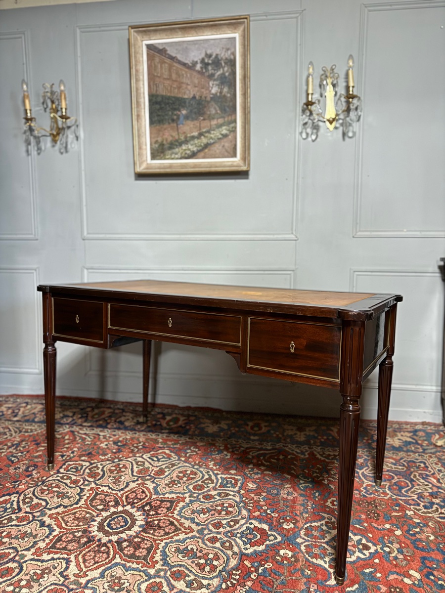 Bureau de style Louis XVI en acajou. -photo-1