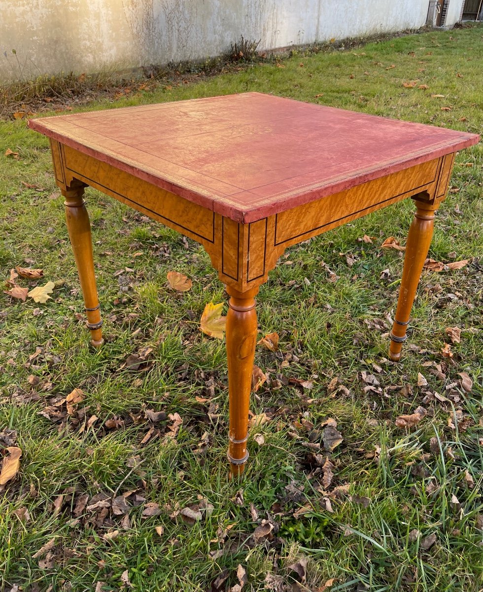 Table Carrée, Dessus Cuir, D’époque Charles X. 