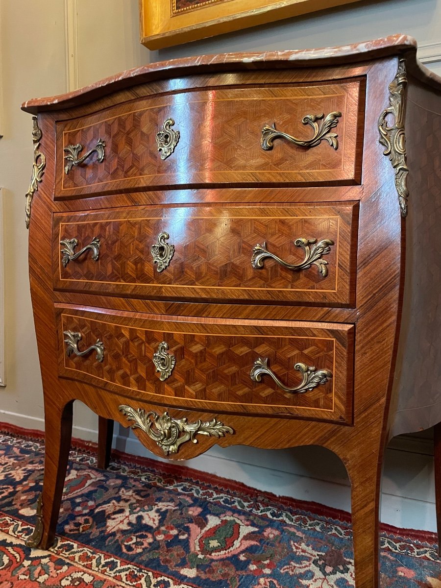 Petite Commode de style Louis XV - d’époque Napoléon III 