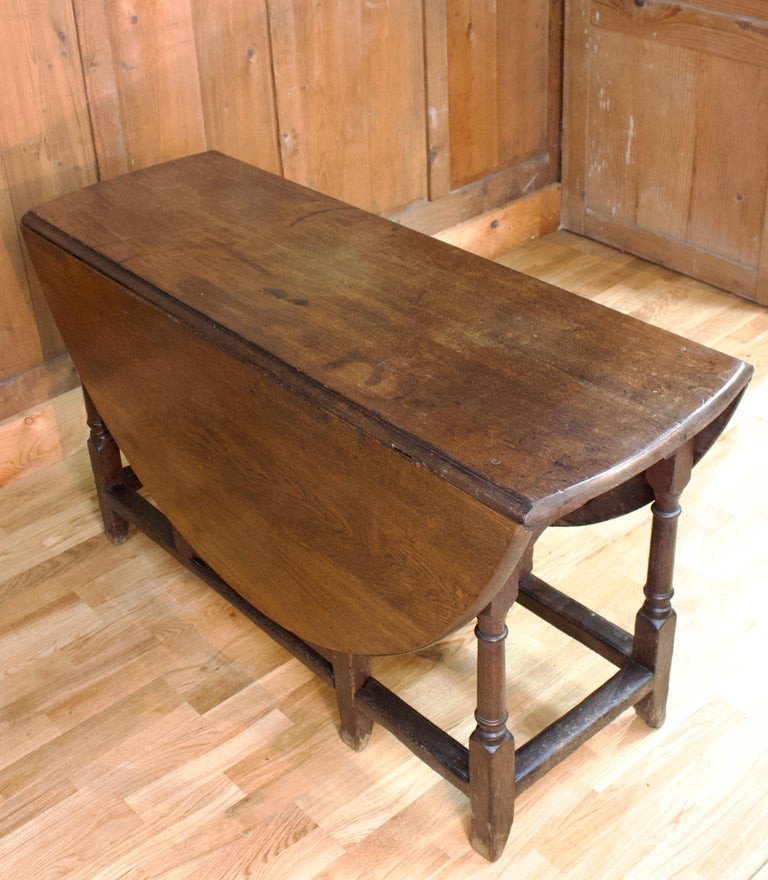 English Folding Pedestal Table In Oak Wood - 18th Century England - Tl Stamp-photo-3