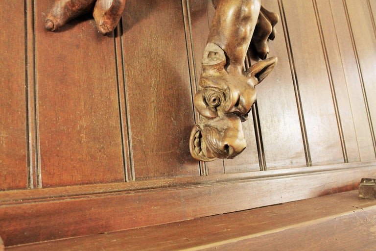 Neo-gothic Fireplace With Its Hood - Sculpted With Salamander, Witch And Ermine - 19th Century-photo-3