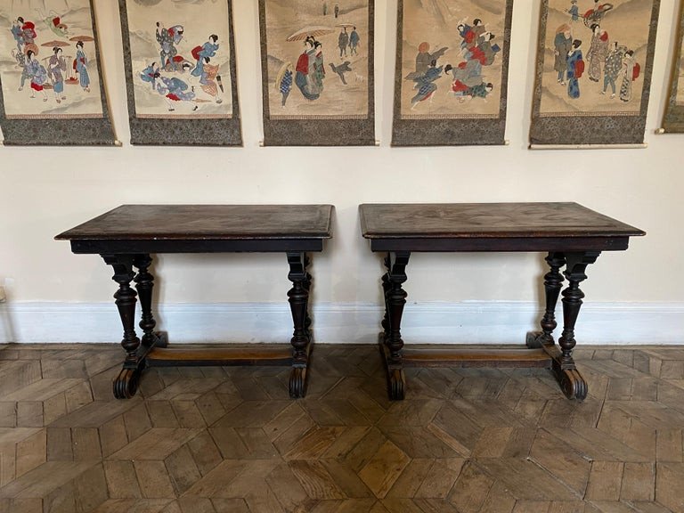 Pair Of Flemish Tables From Estaminet - Late 18th Century - France Or Belgium