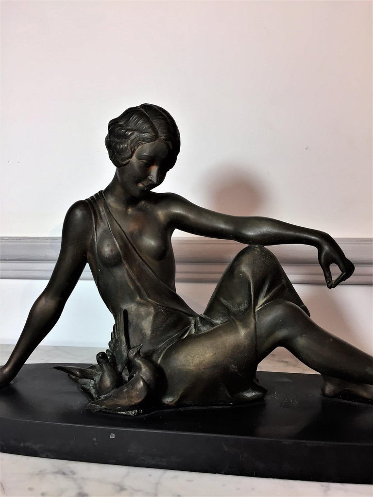 Black Marble Sculpture By Godard Armand "young Woman Seated With Doves" - Art Deco -photo-2