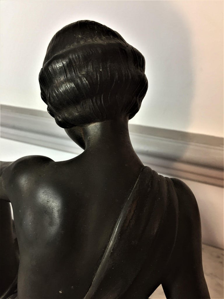 Sculpture En Marbre Noir De Godard Armand "jeune femme Assise Aux Colombes"  -  Art Déco -photo-4