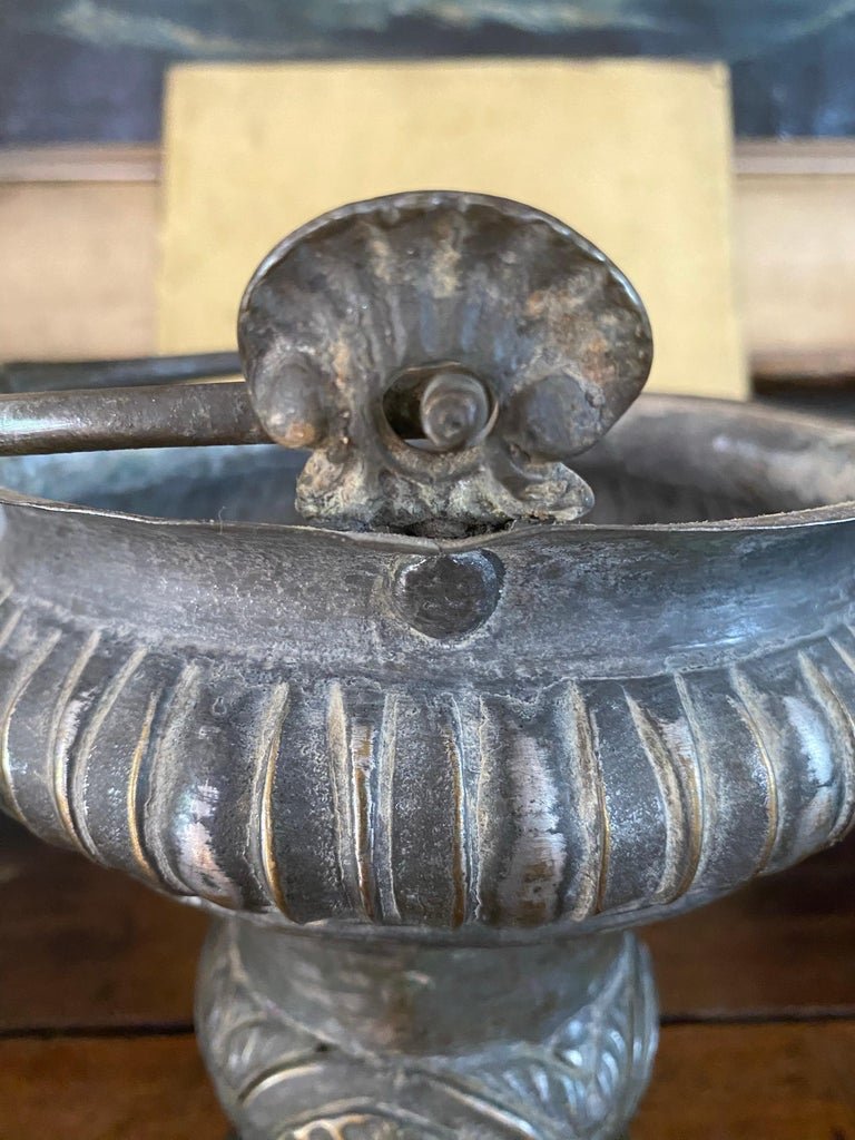 Seau à eau bénite en métal argenté d'époque Louis XIV Vers 1700-photo-6