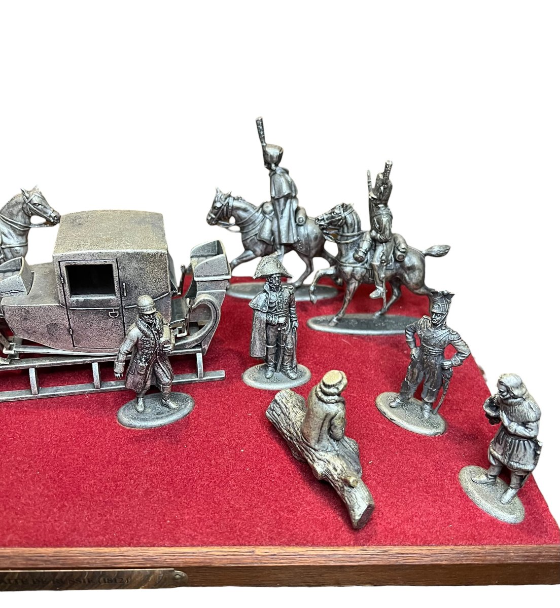 Napoleon's Soldiers Retreating From Russia-photo-1