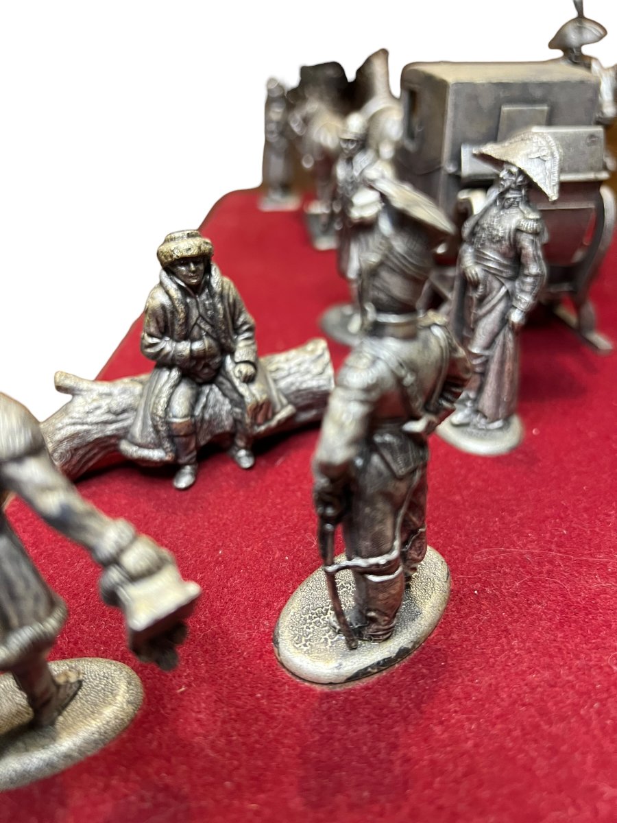 Napoleon's Soldiers Retreating From Russia-photo-4