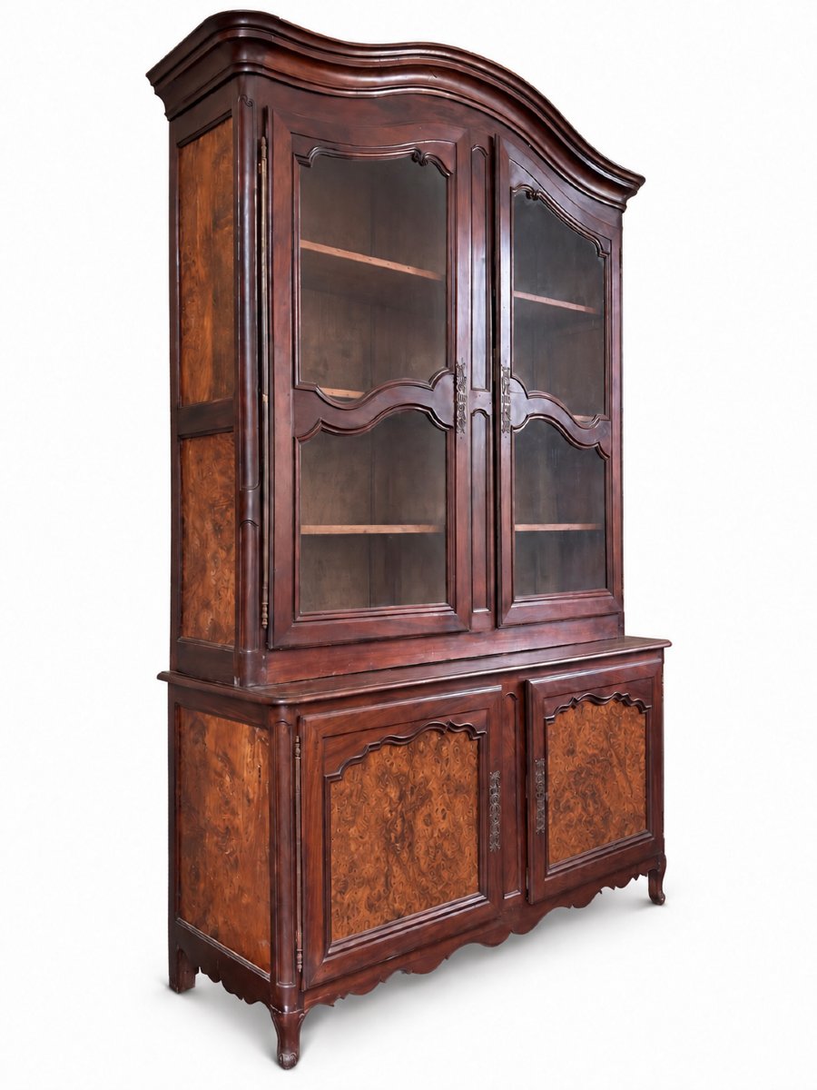Important 18th Century French Louis XV Mahogany And Burr Walnut Port Cabinet-photo-2