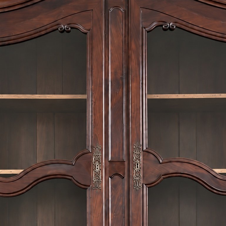 Important 18th Century French Louis XV Mahogany And Burr Walnut Port Cabinet-photo-4
