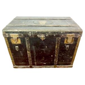 Parisian Travel Trunk In Black Wood And Brass - 19th Paris France