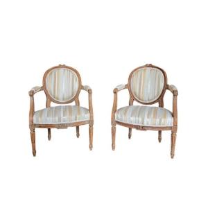 Paire de fauteuils cabriolets médaillons d'époque Louis XVI - XVIIIe - France