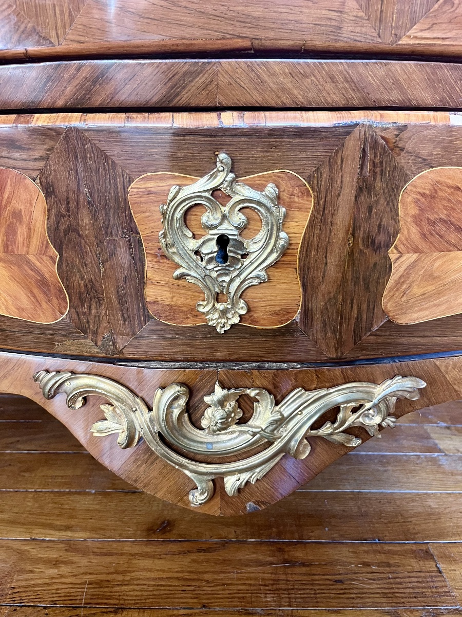 Louis XV-era Tomb-style Chest Of Drawers - 18th Century -photo-5
