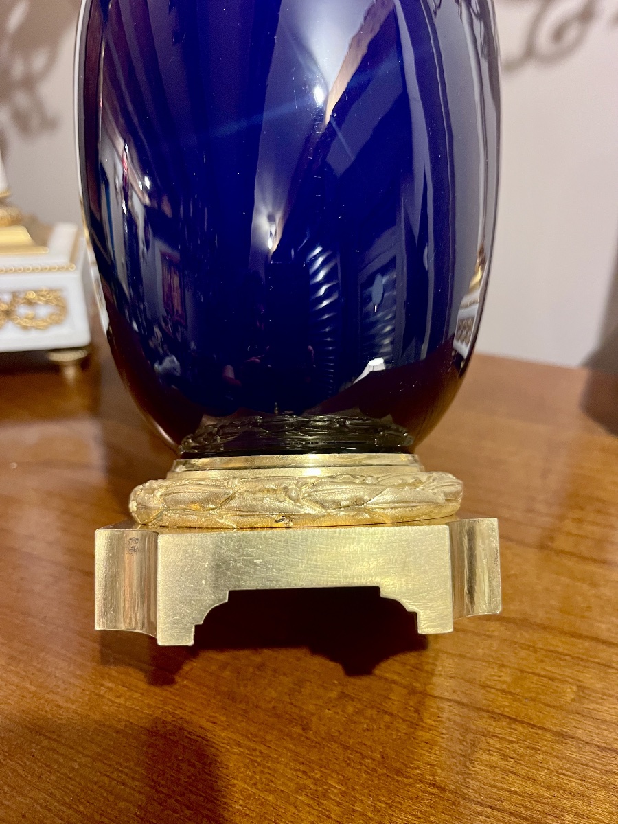 Paire De Vases En Porcelaine Bleue - XIXÈME Siècle -photo-4
