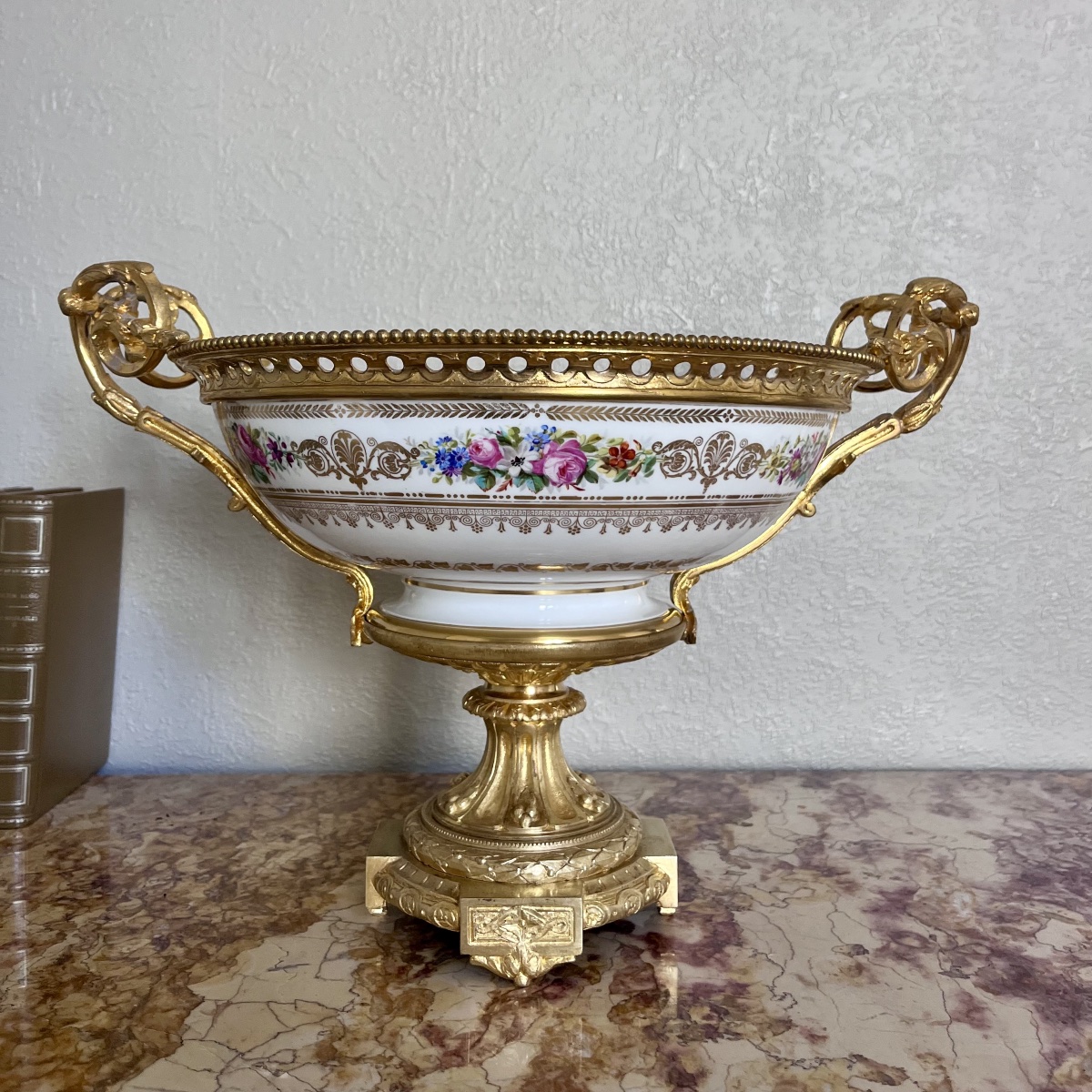 Coupe Porcelaine De Sèvres - Château de Neuilly XIXème 