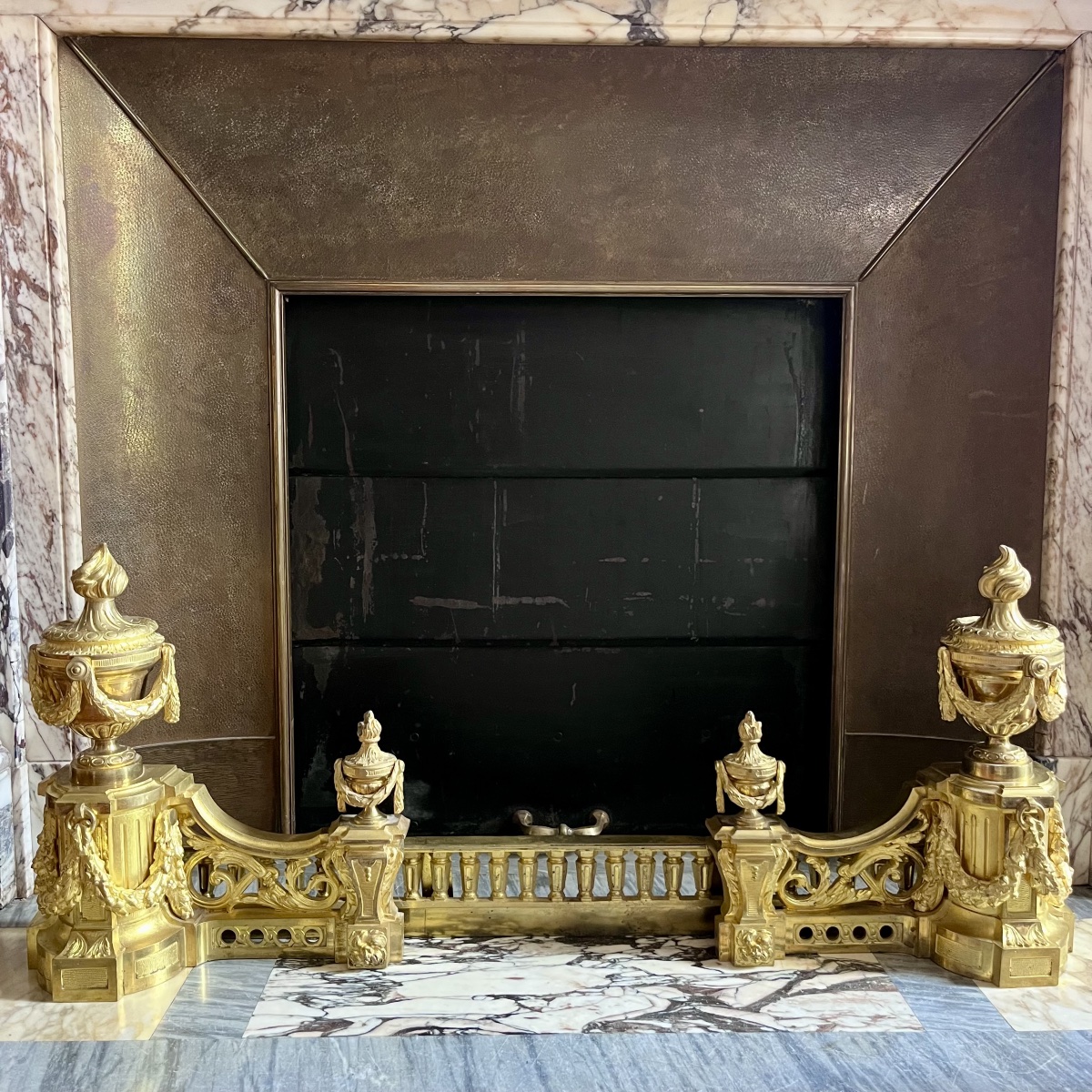 Paire De Chenets En Bronze Doré - XIXème siècle 
