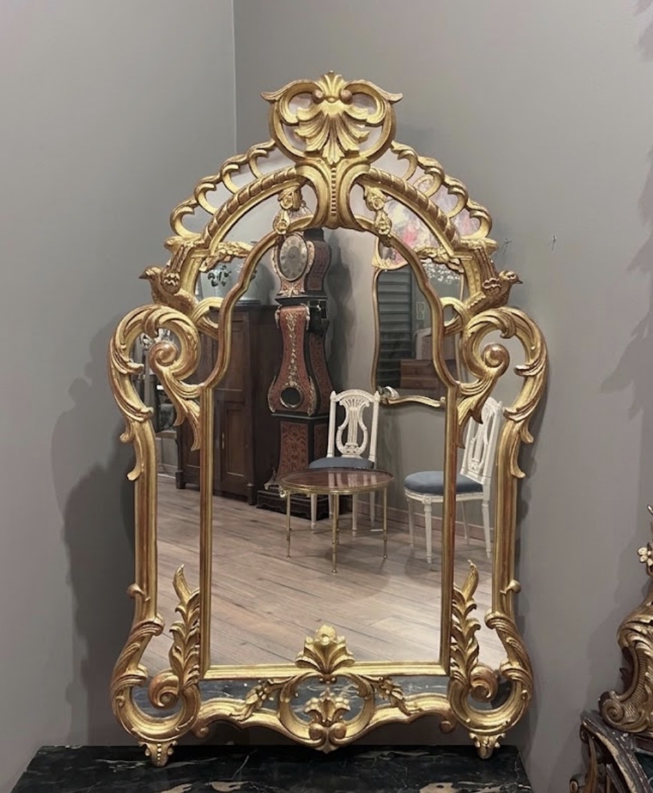 Miroir Doré De Style Régence 