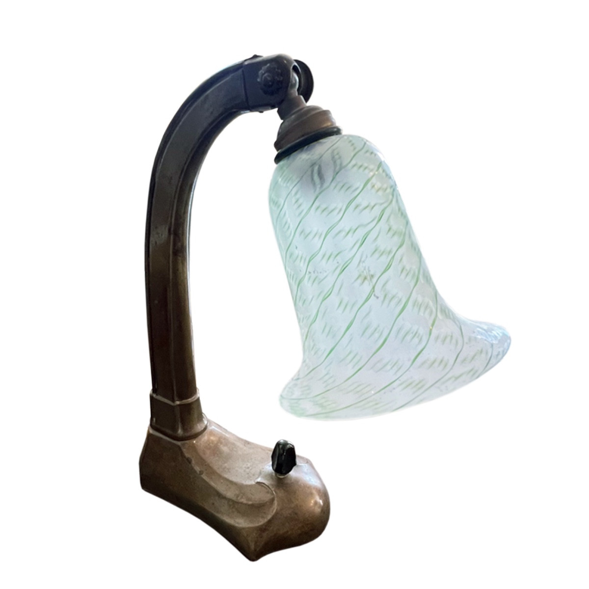 Petite lampe de bureau anglaise des années 1930 en bakélite avec abat-jour décoratif en verre