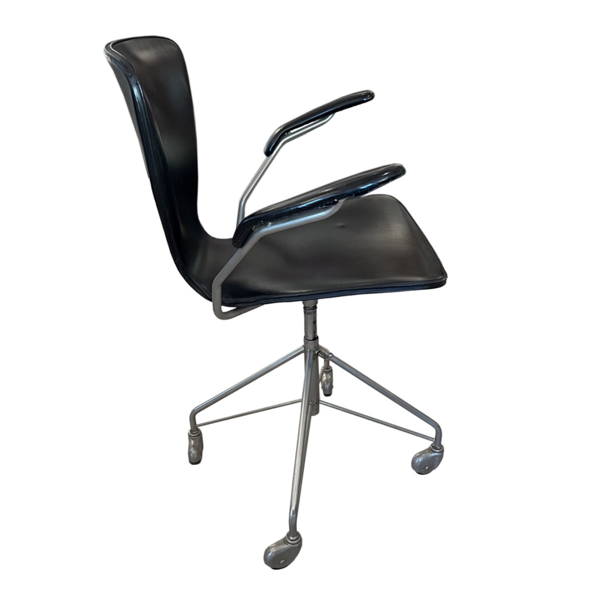 Chaise de bureau pivotante noire modèle 3217 de Jacobsen pour Fritz Hansen-photo-3