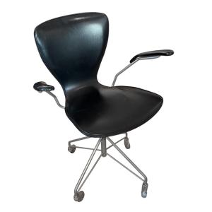 Chaise de bureau pivotante noire modèle 3217 de Jacobsen pour Fritz Hansen