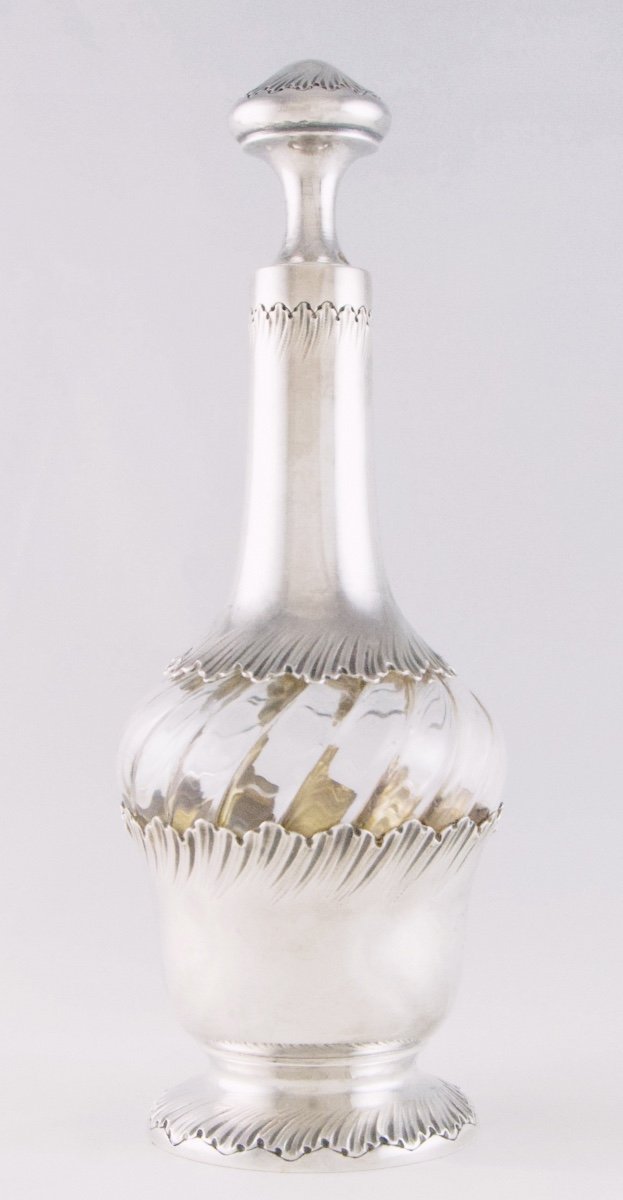 BOULENGER orfèvre et BACCARAT - Carafe en cristal monté d'argent massif et vermeil, Paris XIXe s.