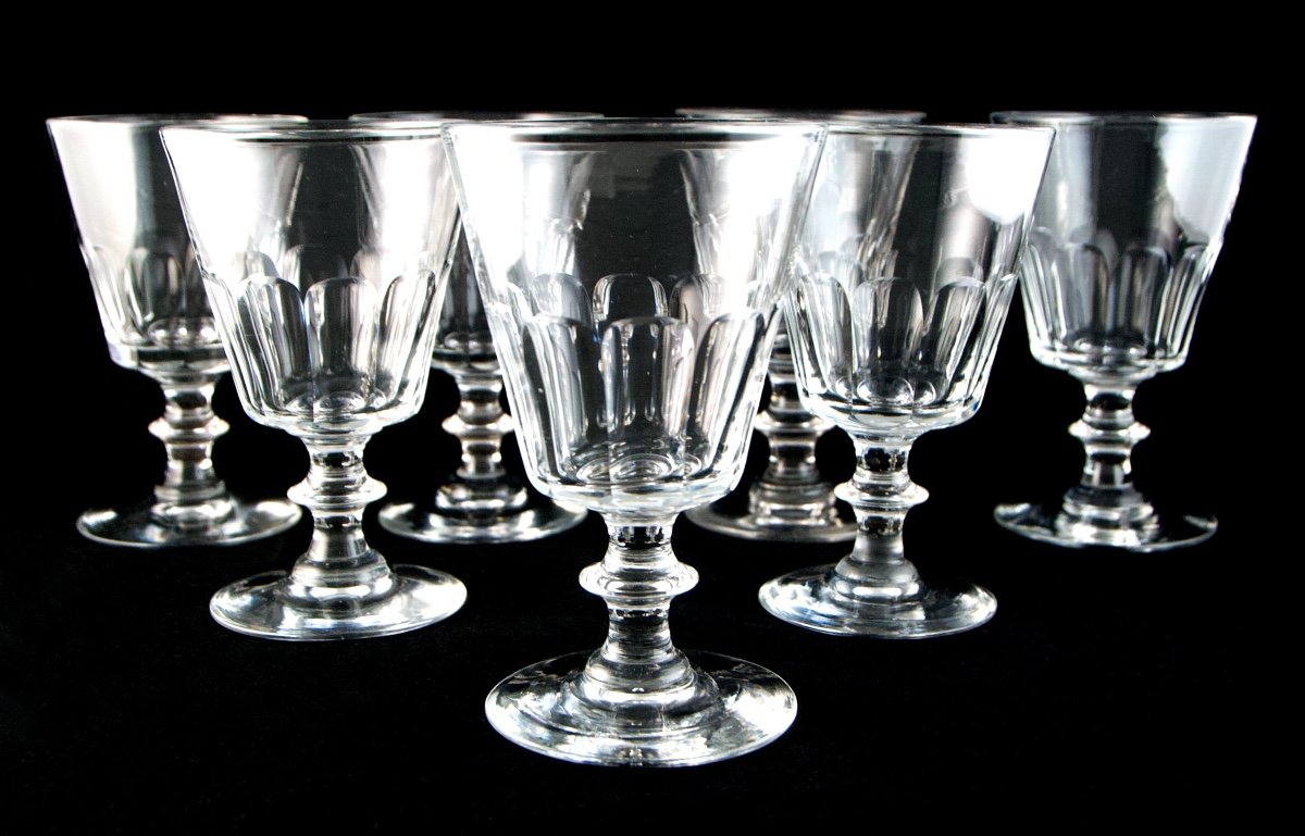 BACCARAT SAINT-LOUIS – Suite de 7 verres à eau ou vin en cristal, époque Louis-Philippe