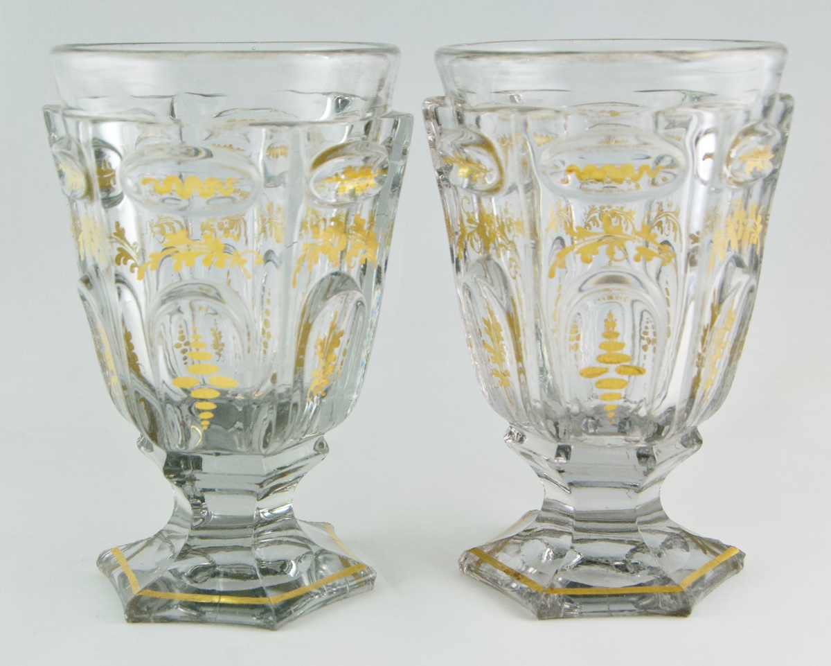 BACCARAT – Paire de gobelets vases à violettes en cristal moulé et doré, époque Louis-Philippe-photo-6
