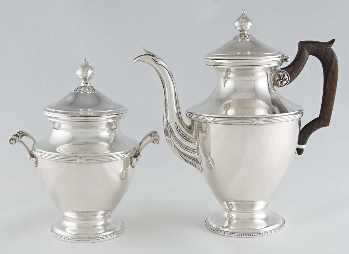 Verseuse et son sucrier en argent massif Louis XVI par le maître-orfèvre Louis COIGNET à Paris-photo-1