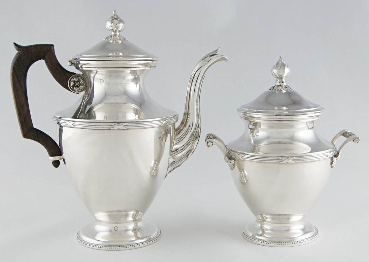 Verseuse et son sucrier en argent massif Louis XVI par le maître-orfèvre Louis COIGNET à Paris