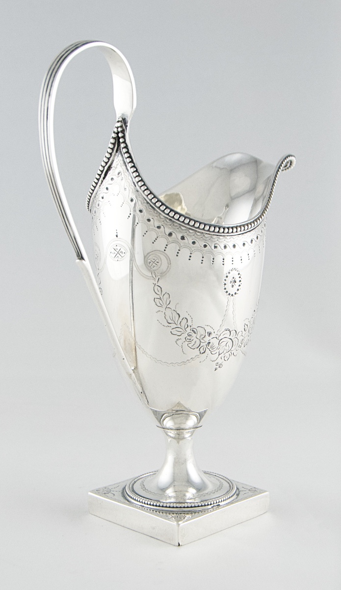 Londres 1785 – Petite aiguière en argent sterling par Hester BATEMAN-photo-3