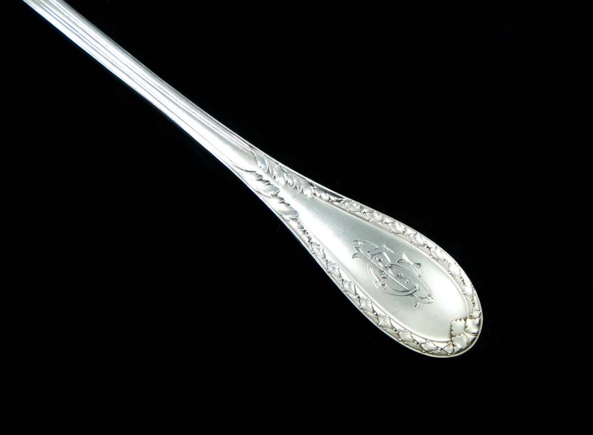 LAPARRA & GABRIEL à Paris – Cuiller ou pelle à fraise en argent massif et vermeil -photo-2