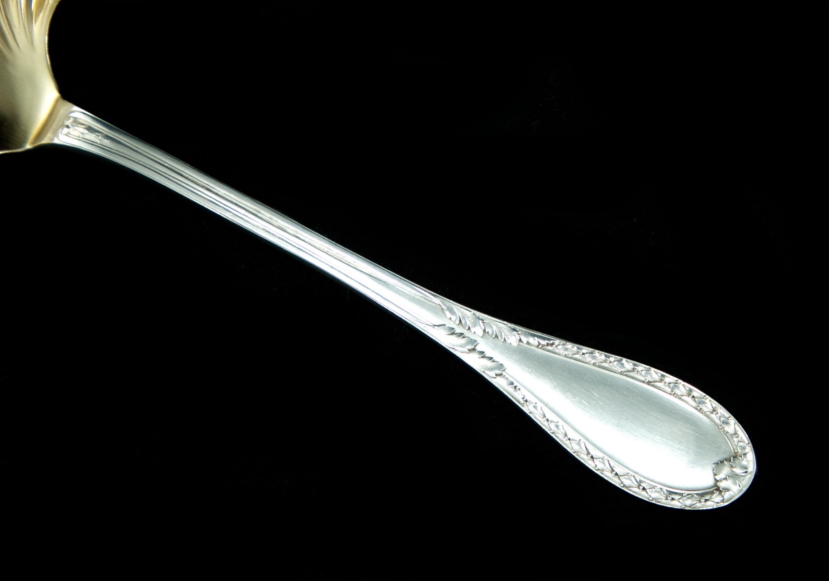 LAPARRA & GABRIEL à Paris – Cuiller ou pelle à fraise en argent massif et vermeil -photo-4