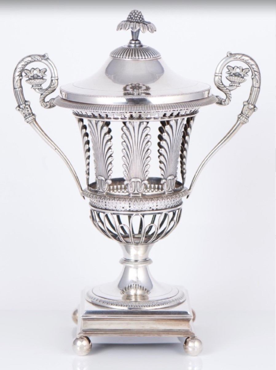 Paris 1834-1847 – Drageoir Médicis couvert en argent massif par E. A. COURTOIS, Vieillard
