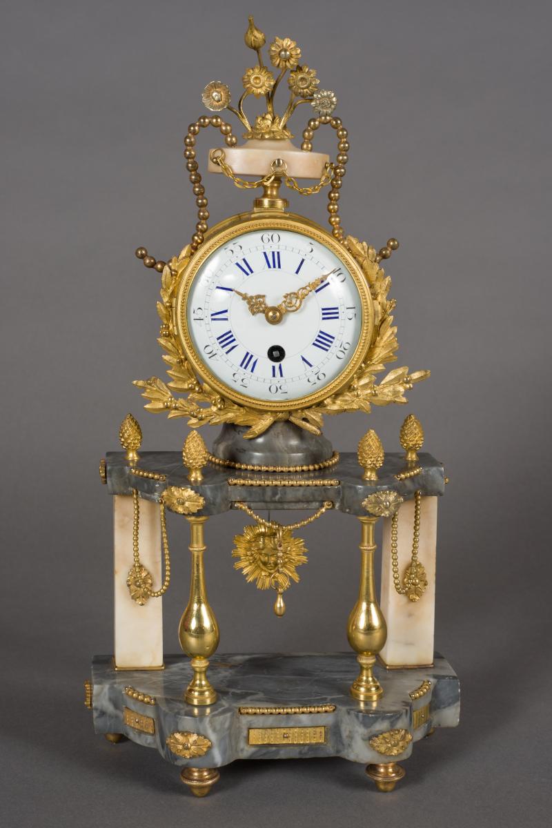 Petite pendule de chambre Louis XVI, Début XIXe Siècle