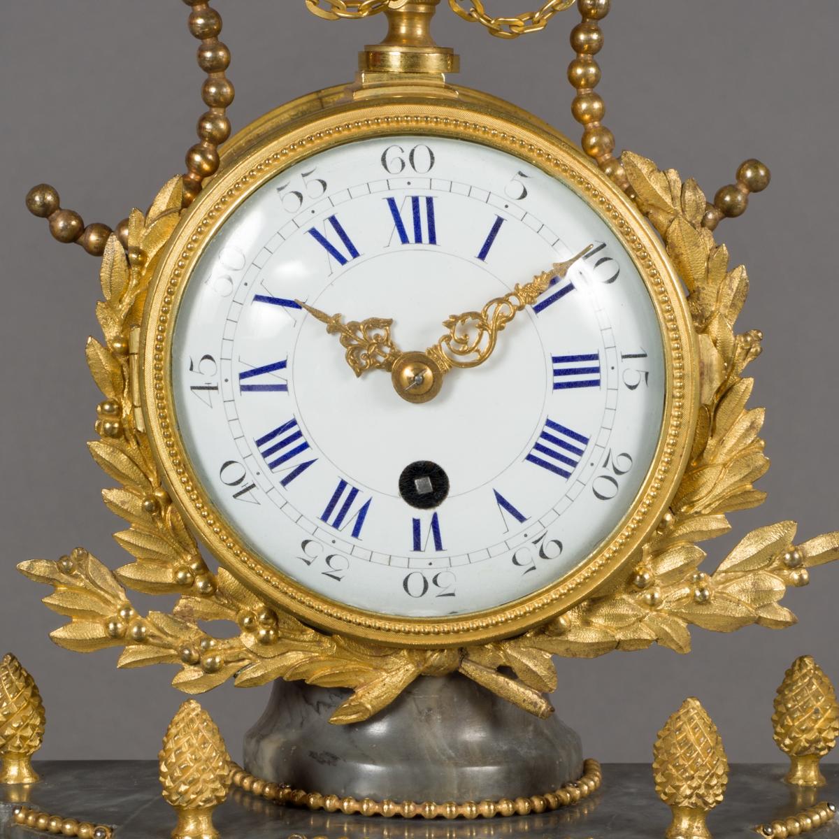 Petite pendule de chambre Louis XVI, Début XIXe Siècle-photo-1