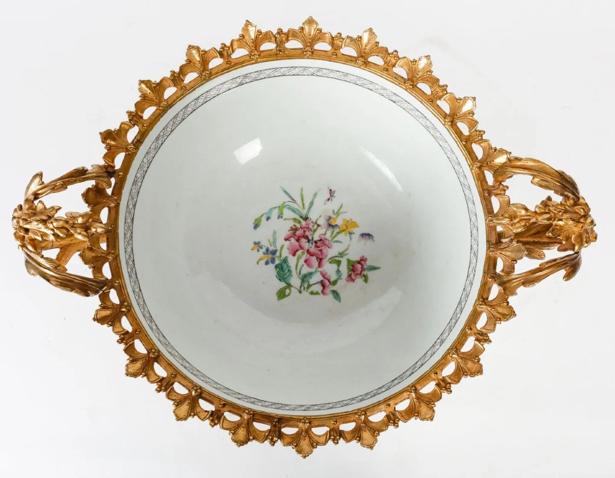 Coupe En Porcelaine de Canton Chinois, Monture En Bronze Doré -photo-1