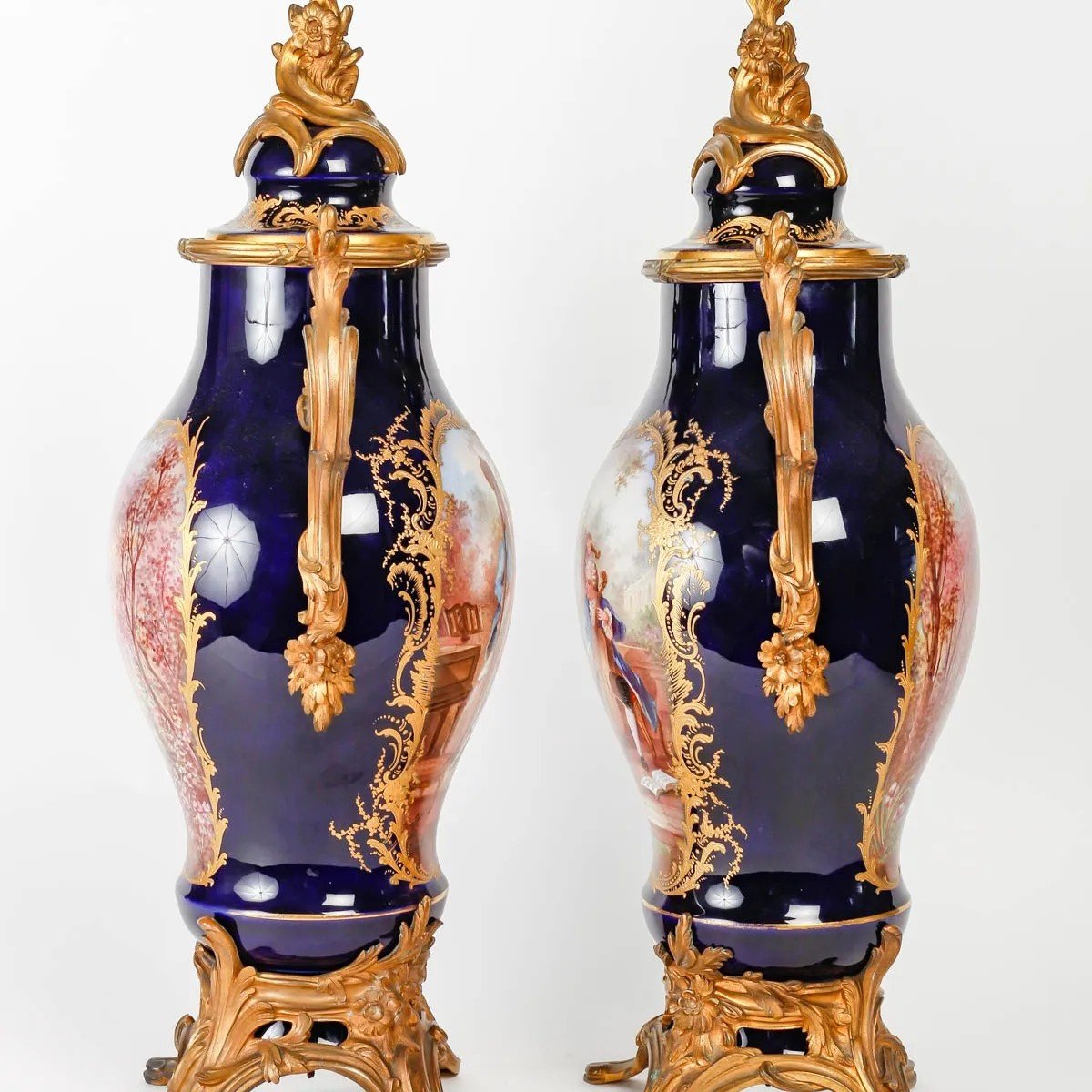 Royale Paire De Vases En Porcelaine De Sèvres, Monture En Bronze Dorée, Signée-photo-4