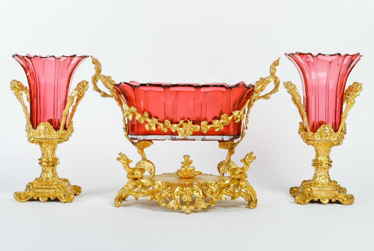 Très Importante Garniture En Cristal De Bohême Rouge, Monture En Bronze Doré