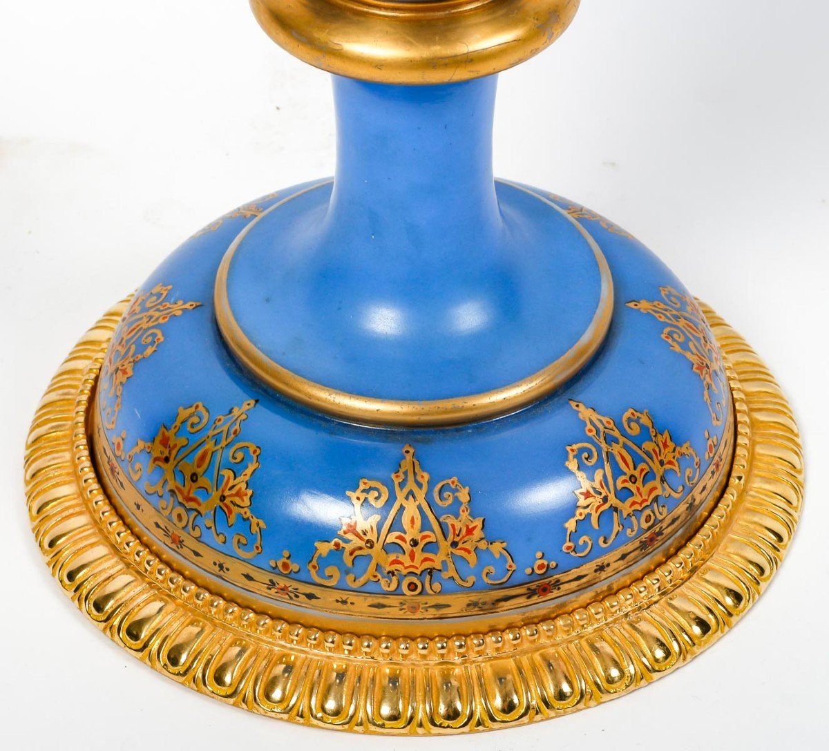TRÉS GRAND Vase En Opaline De Baccarat Bleu, Décoré Par Des Dessins De Fleurs -photo-2