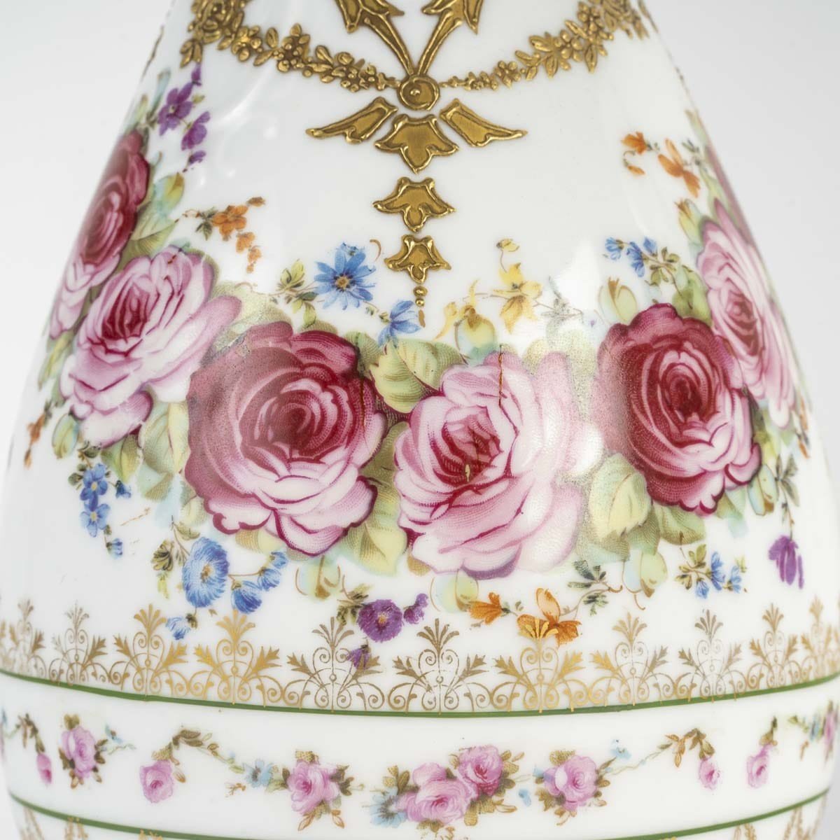 Pair Of Paris Porcelain Ewers With Floral Decor And Gilding-photo-1