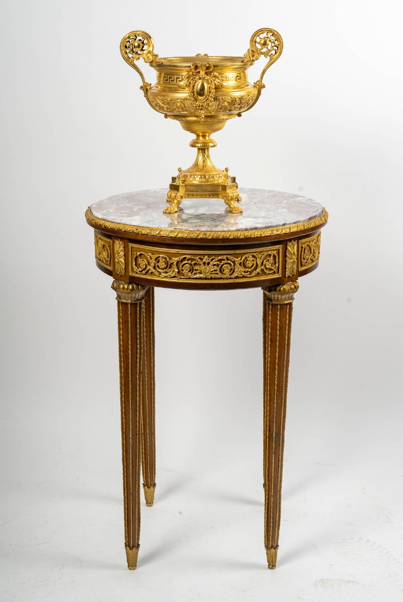Coupe monumentale en bronze doré, richement ciselée – style Louis XVI - fin XIXe début XXe-photo-2