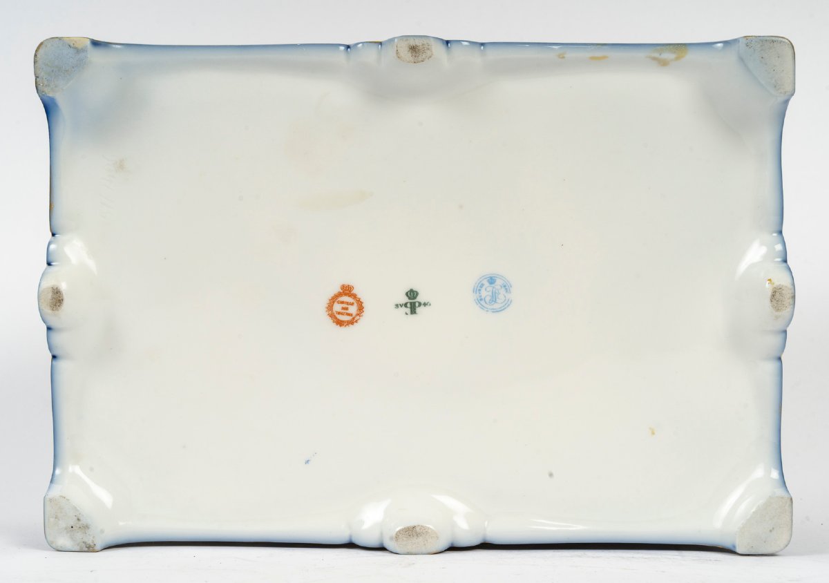 Hand-painted Porcelain Box, Louis XV Style – 19th Century Period-photo-2