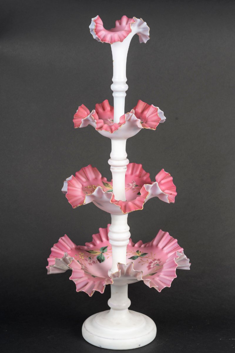 Centre de table en opaline rose et blanche à décor floral – Style Victorien, fin XIXᵉ siècle-photo-2