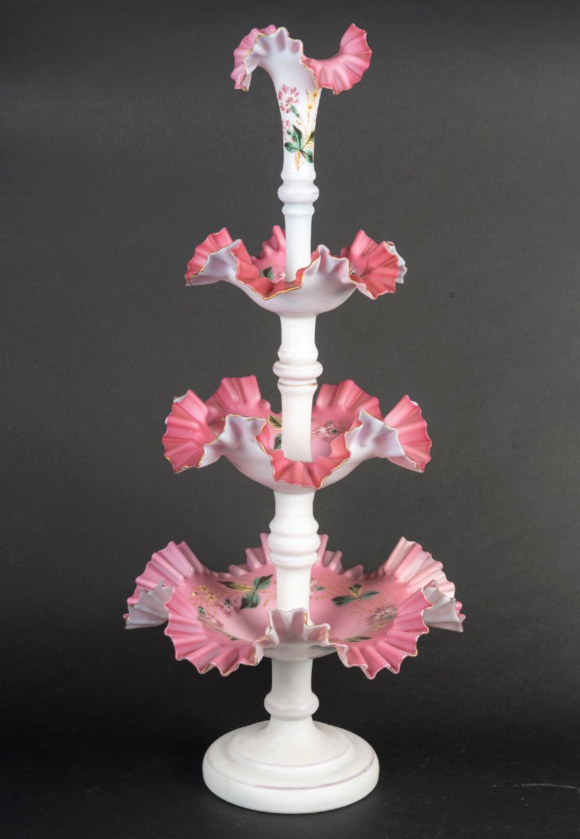 Centre de table en opaline rose et blanche à décor floral – Style Victorien, fin XIXᵉ siècle-photo-2